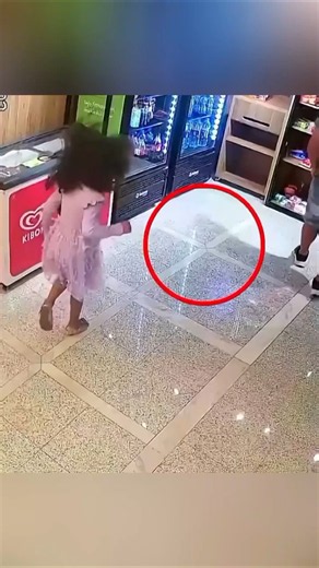 Esta niña hizo que la tienda cobrara vida 🥹❤️ #shorts