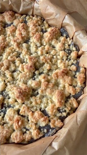 Easy poppy seed cake crumble. #poppyseed #cake #dessert #baking