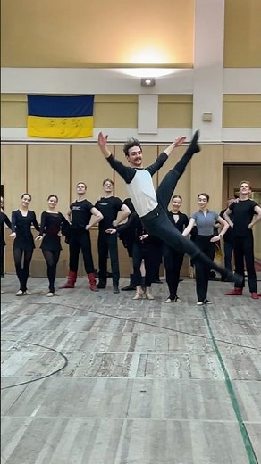 Найскладніший та НАЙВАЖЧИЙ танець ГОПАК! #Virsky #ukrainian #dance #танець #вірського #гопак #hopak