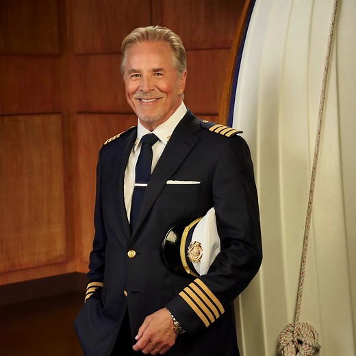 Don Johnson, a mainstay in entertainment for over five decades, has graced our screens in iconic TV shows like Miami Vice and Nash Bridges. 🎬✨Now, Johnson is back with his latest project, Doctor Odyssey, produced and co-created by Ryan Murphy (Glee, American Horror Story). 📺👏 Johnson has high praise for Murphy, calling him
