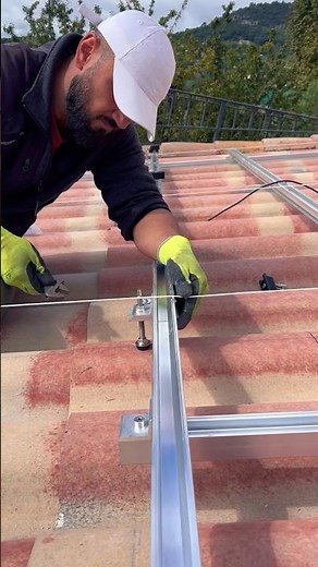 Alignement des rails (K2 SYSTEMS SingleRail) pour la pose de panneaux photovoltaïques #solaire #toit