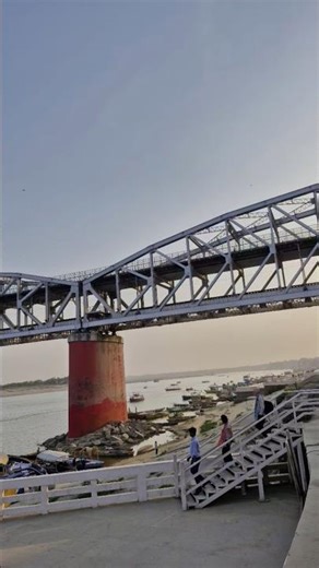 Bharosa Bhagwan per rakho 🙏💚 #premanand #radhakrishna #bnaras #trendingshorts #viral #snatan #india