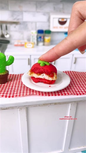 Tiny Cooking time 拾 name this recipe! #ちびめし #ミニチュアフード #ガチャガチャ #ミニチュア #minicooking #tinyfood #miniaturekitchen | Realminiworld | Facebook