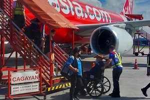 AirAsia sells P55 flights in 5.5 seat sale | ABS-CBN News