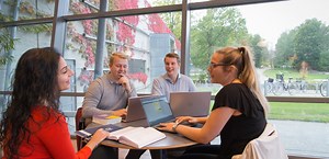 Skriva hemtenta eller uppsats - hur gör jag?