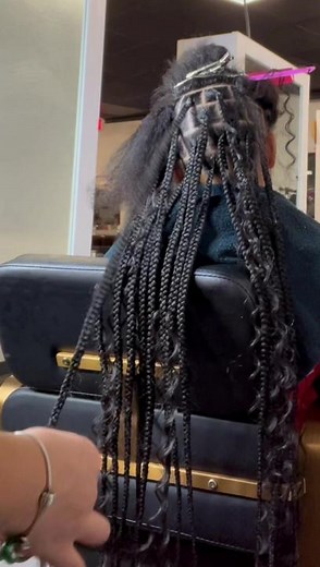 The Life of Tiffany Marie: Braiding Expertise on Display