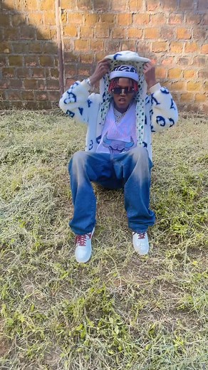 Clip de Likilaka disponible sur YouTube