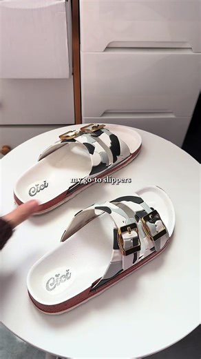 Best Slippers for Women: My Go-To Recommendations