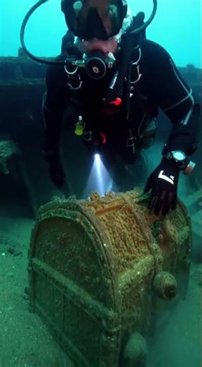 Deep Sea Secrets You Won't Believe! 🌊 #Shorts #Ocean #Mystery ☼ 💪