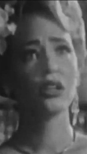 all those moments on Instagram: "Moment No. 311. “I could smell ya gettin’ off the elevator.” Now for the sequel… even funnier than the first, imo. Once again, not a real movie. It was made solely for ‘Home Alone 2.’ This one’s in pretty bad shape. I don’t think the second one was ever included in any DVD special features. The person who uploaded this to YouTube must’ve cropped in and cut it together from the movie. Ralph Foody and Clare Hoak in the 1940 noir classic, ANGELS WITH EVEN FILTHIER S
