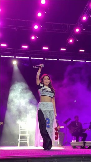 Neha kakkar live vtu #nehakakkar #bollywood #love #concert