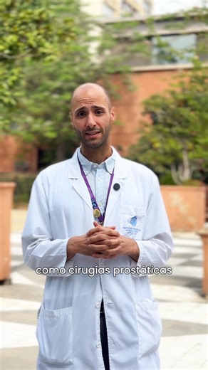 ¿Sabías que la incontinencia urinaria es más común de lo que imaginas? 💧 Esta y otras patologías del tracto urinario, como las infecciones o el dolor pélvico, afectan tanto a mujeres como a hombres. 👨‍🦰👩 Y aunque muchos lo desconocen, los urólogos no solo atienden hombres, tratan el tracto urinario tanto femenino como masculino. En UC CHRISTUS, nuestros especialistas te acompañan con un diagnóstico preciso y tratamientos personalizados para mejorar tu bienestar. 💜 📆 Puedes agendar tu hora 