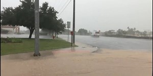 Severe thunderstorms causes flooding and hail around Laredo