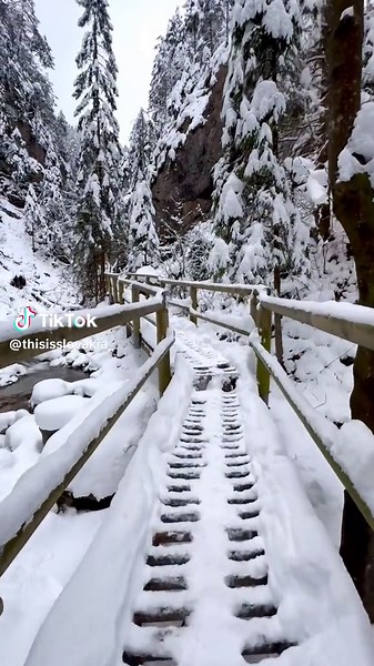 Exploring the Enchanting Beauty of Janosik’s Holes in Winter