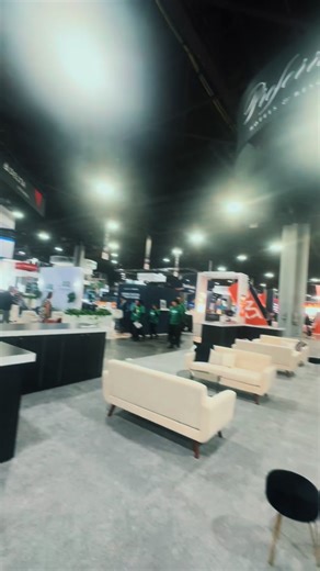 Carolina Moore (@carolinaemoore)’s videos with Showin' Off - Danger Twins