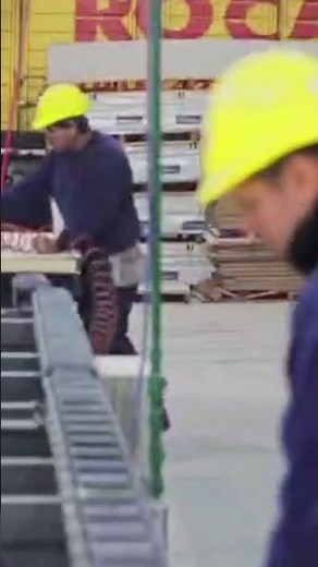 Dentro de la Fábrica de Viviendas Roca