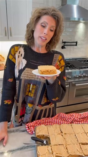 💕🥜Peanut Butter Sheet Cake🥜💕 Type “RECIPE” and I’ll send a direct link to your inbox! https://www.dinnerin321.com/peanut-butter-sheet-cake/ #cake #peanutbutter #dessert | Dinner in 321