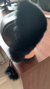 Watch Gegefur New Women's Real Fox Fur Hats Warm Winter Hats on Amazon Live
