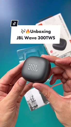 Diafruta de tu #musica favorita en todo lado!! Con los #jblwave100tws 🔥🎶 #jbl #wave300tws #quito #envios #ecuador #auriculares #sonido #inalambricos #tech #evatechec #unboxing #ipx2 #online