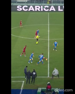 Até José Mourinho ficou entusiasmado com o que Sérgio Oliveira fez aos seus adversários! 👌 🎥 AS Roma #ÉGolo #ASRoma #SergioOliveira #Mourinho | É Golo