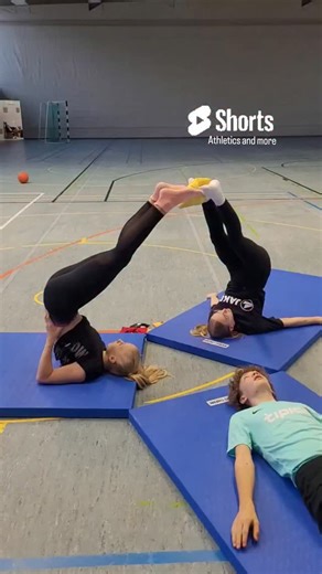 Dominic Ullrich on Instagram: ""Allgemeines Kraft- und Koordinationstraining in der Gruppe ist besonders motivierend!" MOTIVIEREND! HERAUSFORDERND! GEMEINSAM! Dies und über 700 weitere Praxisvideos und Shorts auf YouTube "Athletics and more" ... mit zahlreichen Ideen zu deinem Training oder Sportunterricht. Videopremieren immer mittwochs und sonntags 18h auf YOUTUBE "ATHLETICS AND MORE"! https://youtube.com/@dominicullrich"