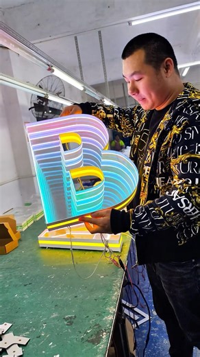Do you know the new visual signage style rising in China?#newtechnology #signagedesign #signage