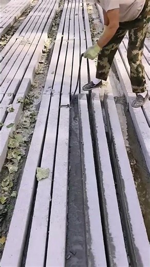 Techniques for dividing precast concrete lintels #trending #viralvideo #shorts