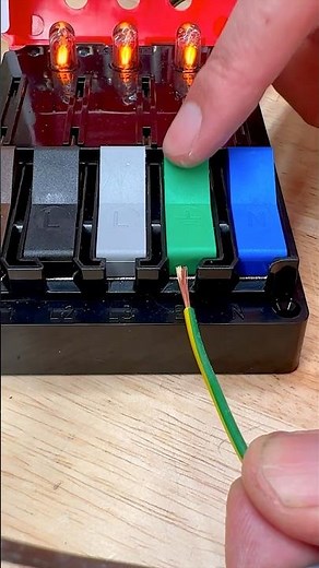 The Original Screwless Connector...