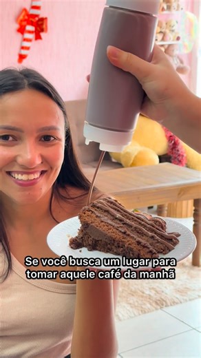 Rolezando Itanhaém & Por Ai on Instagram: "ESSE É LUGAR É SENSACIONAL E IDEAL PARA VOCÊ QUER TOMAR UM CAFÉ DA MANHÃ, ALMOÇAR OU COMER AQUELE BOLINHO DA TARDE! 🍰🤩😋 Estou falando da @juju_doces_artesanais que está localizada na Av. João Batista Leal n°197 - Centro - Itanhaém Por lá você vai encontra uma grande variedade de salgados, poções de prato feito e muitas opções doces e bolos, tendo fatias e por kg sob encomenda! 🍰 Eu não tenho dúvidas que vocês irão amar esse lugar! ❤️ CURTIU? JÁ MARC
