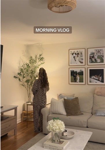 back into a routinee for a little 🤎🧸 #morning #morningvlog @aerie @all for mimi @Brandy Melville @Princess Polly @HYDROJUG @Perfect Bar @Brooklinen @Ninja Kitchen