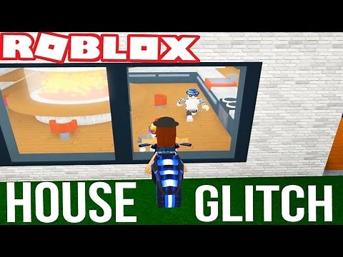 BREAKING IN TO PEOPLES HOUSES IN ROBLOX | Robloxian life house glitch and slide trolling