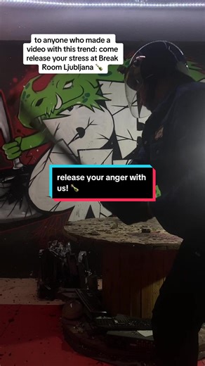 come smash some bottles, keyboards and more at Break Room Ljubljana! 🍾 #breakroom #ljubljana #breakroomljubljana #slovenija #slovenia #sloveniantiktok #rageroom #smashroom #smash #foryoupage #fyp #foryou #fypシ #zate