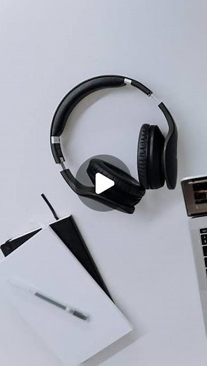 Xorem Golay on Instagram: "👉🏻👈🏻 ✌🏼 ❤️ 🔫"