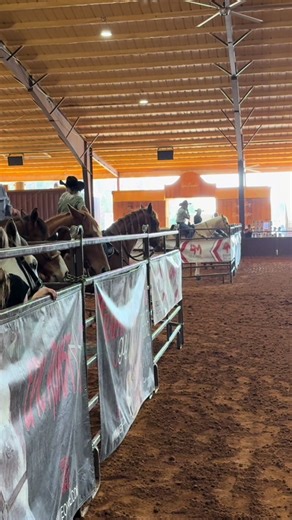 Oh hey Nova… 👋🏻 Let’s just run 2/10ths off our first entry 😅🏁🏁 leaving placing after slack, a lot left but for our first trip to town… What. A. Baddie. #iseeyougirl