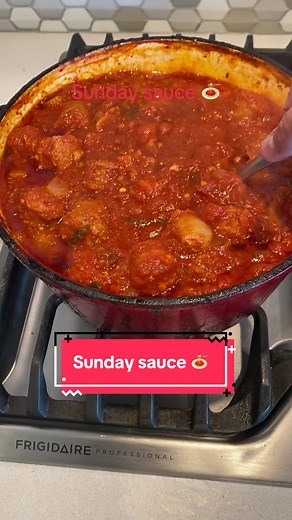 How to Make Sunday Sauce in the Oven: A Traditional Recipe