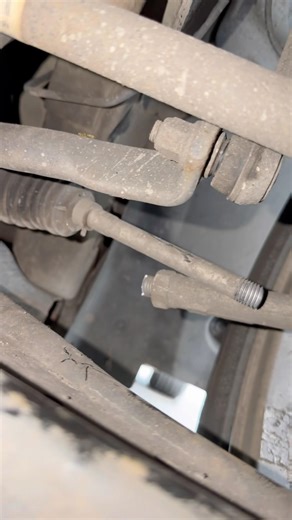 Little fiesta not driving too straight with a snapped tie rod!