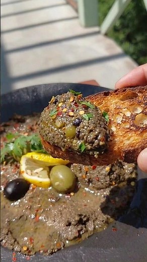 I make this Garlic Olive Spread every weekend 🫒🧄🥖🔥 #garlic #olive #dips #breadsnacks #veggie