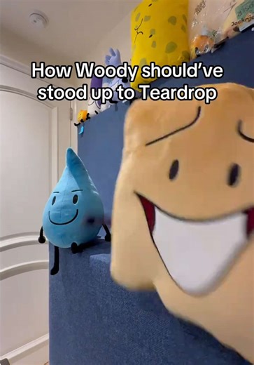 Teardrop uses kick, Woody uses shrapnel #bfdi #woodybfb #teardropbfb #teardropbfdi #rockybfdia