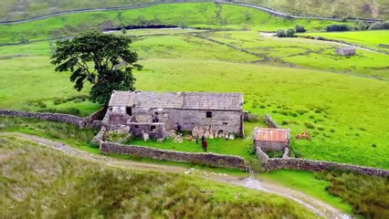 Our Farm Next Door: Trailer for new More4 series where Amanda Owen, Clive and their nine children...