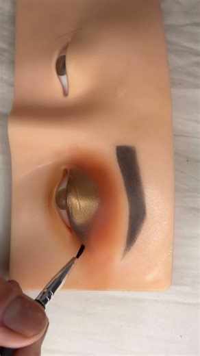 5D practice eye dumy |Golden Glam Cut Crease | Makeup Practice Board Tutorial#shorts#foryou#ytshorts