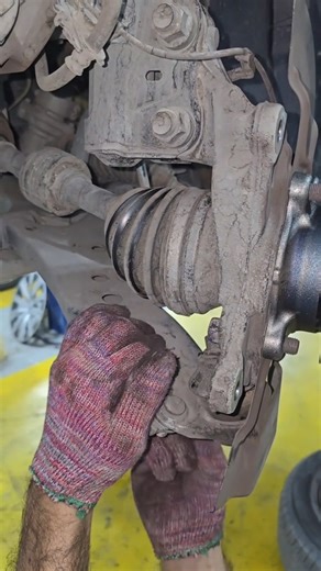 Toyota Camry front bearing replacement guide #automotive | Autotech