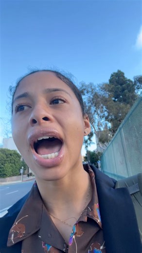 Why is the queen walking who allowed this 🤣🤣 | Anthony Thompson