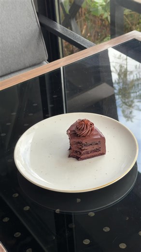 إذا تدورون على كيكة تغنيكم عن أي حلا ثاني ؟ ماتيلدا هي الاختيار🍫🤎#اكسبلورexplore #شوكولاته #الشعب_الصيني_ماله_حل😂😂 #explore #الباحة