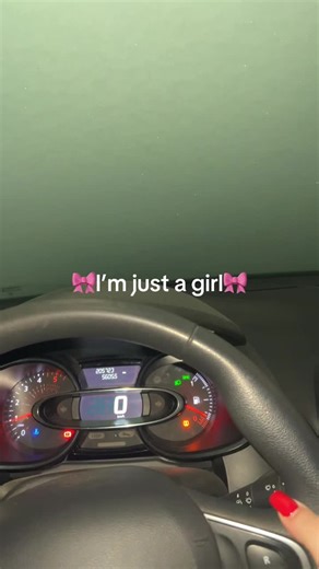 ❄️❄️#wintervibes #winterishere #snow #snowfall #girls | i'm just a girl