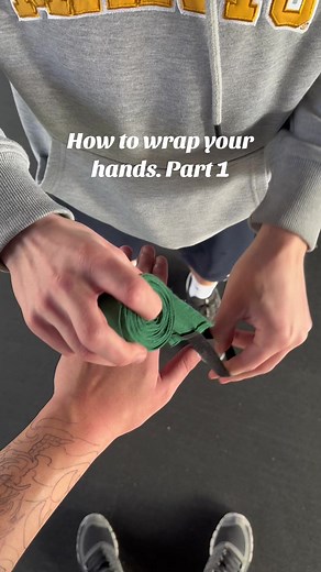 Inst: blsschamp #boxing #boxing🥊 #boxingtraining #boxingday #boxingwraps #howtowrapyourhandsforboxing