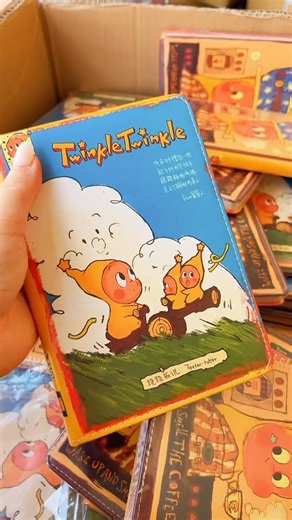 Blind Box Toy Store on Instagram: "📔🌟 星星人 手帐本｜皮质全彩 A5 日记本 🌟📔 把每天的小确幸，都记录下来 ✨ ✨ 星星人可爱设计，封面皮质手感细腻 🎨 全彩内页，记录更有心情 📒 A5 尺寸，随身携带刚刚好 🖊️ 适合写日记、做手帐、学习与计划 🎁 自用疗愈，送礼也很合适 💰 RM1X–4X 星星人粉一定会爱上的实用小物 💫 #星星人 #文具控 #手帐本 #送礼"