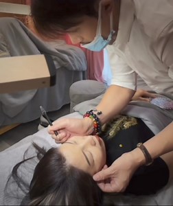 Microblading by Master Sam. DBA team had busy days in Guangzhou China. Open for appointment in Guangzhou and Singapore. Visit www.davidbrowart.com for online store #davidbrowart #ppl_technique #davidstroke | David Brow Art Singapore