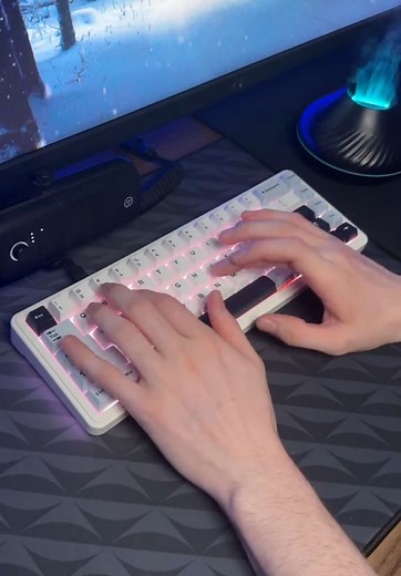 Satisfying ASMR Keyboard Sounds with Epomaker F65