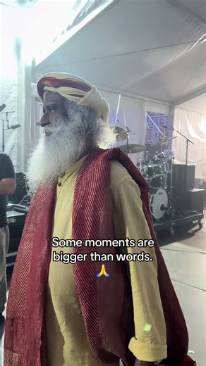 A quiet moment of gratitude for Sadhguru. ✨ TikTok