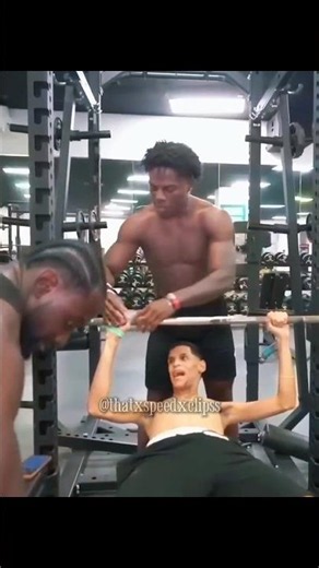 Speed Teaches Rebecca How to Bench 😂 (Funny)